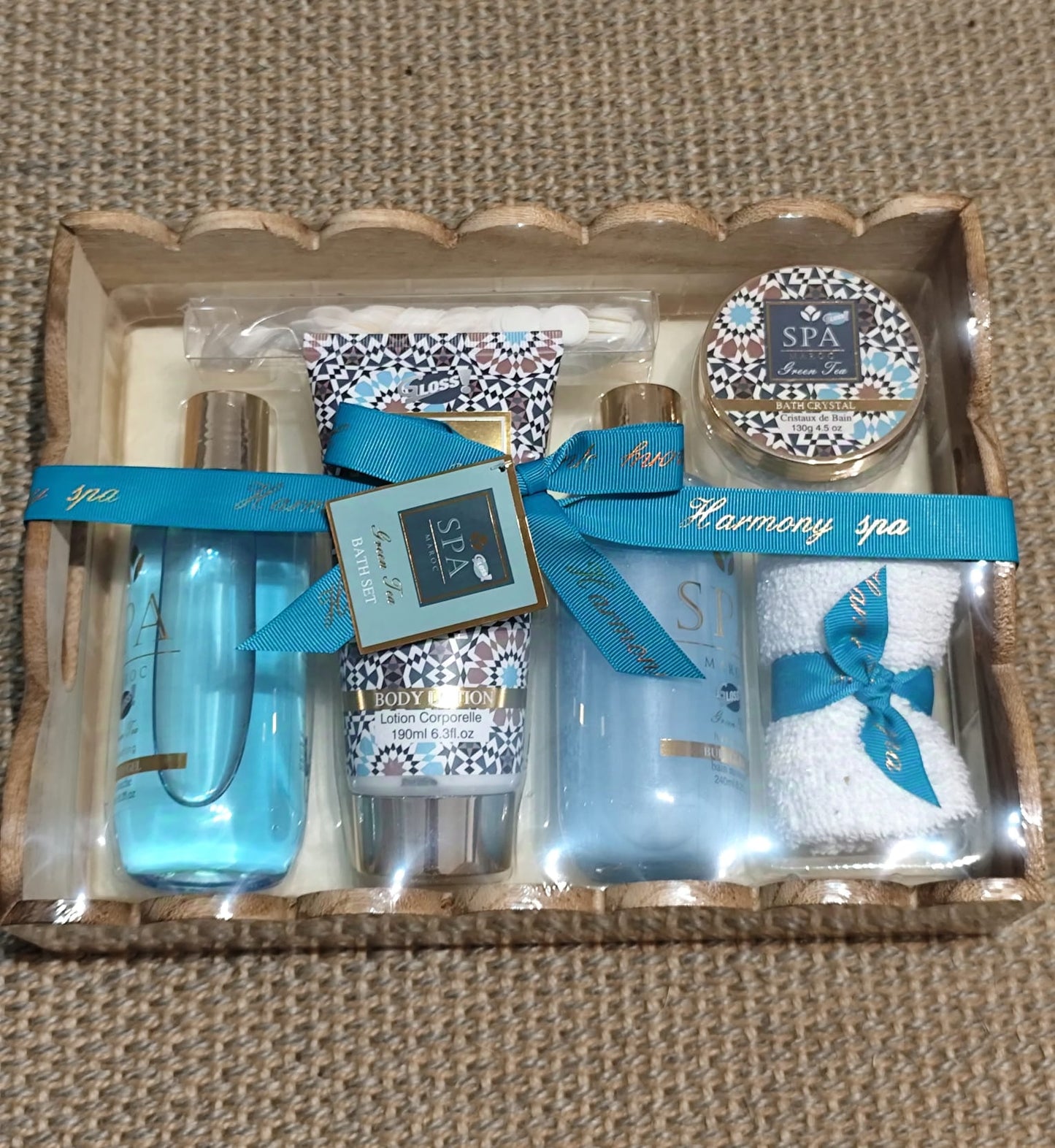 Gift set with reusable wooden tray! 6 pieces
